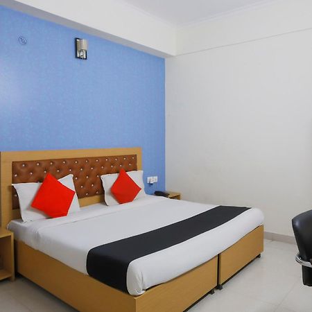 Diamond Imperial Hotel Noida Buitenkant foto