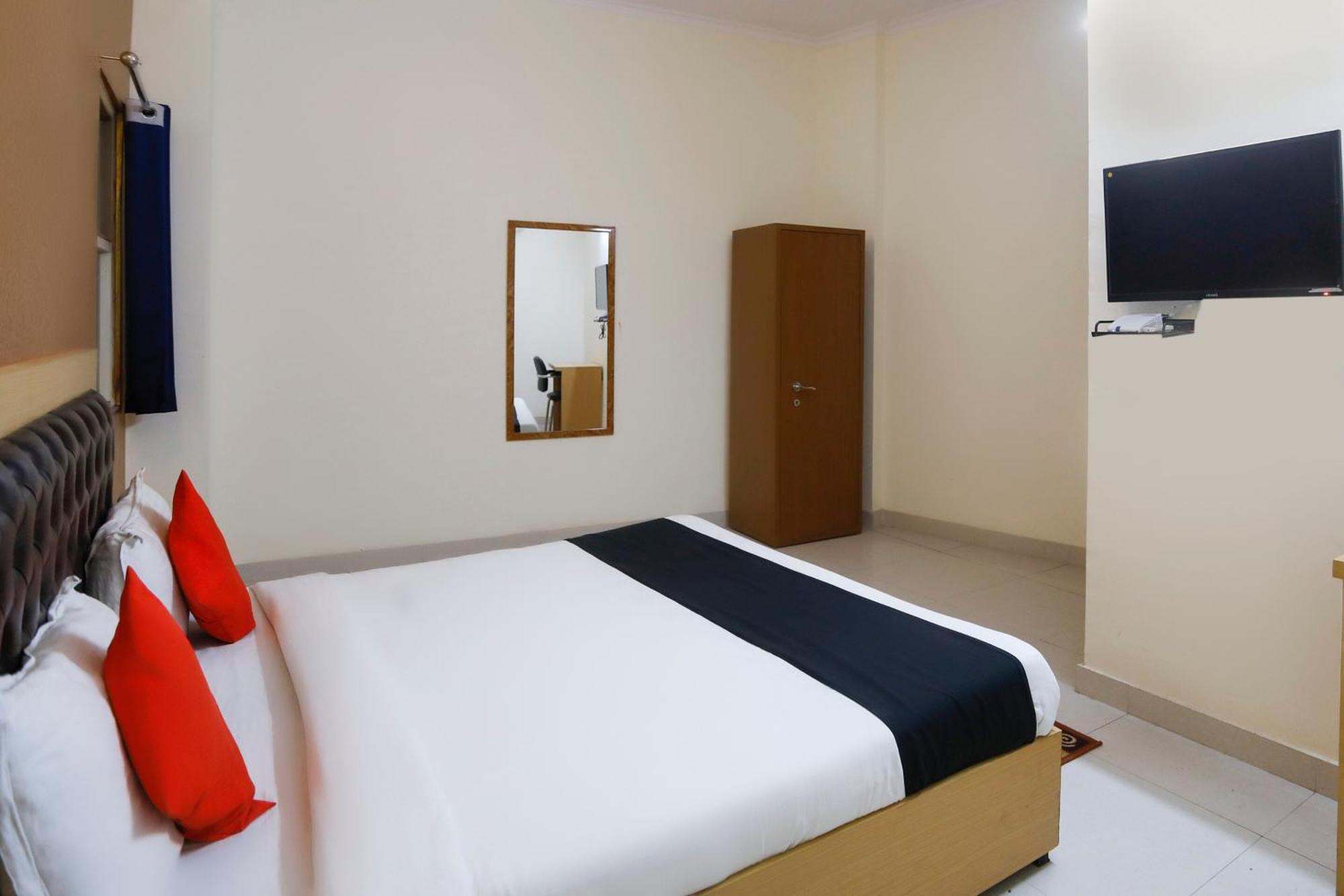 Diamond Imperial Hotel Noida Buitenkant foto